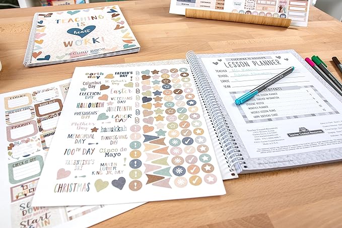 Teacher Created Resources Everyone is Welcome Lesson Planner (TCR7154)