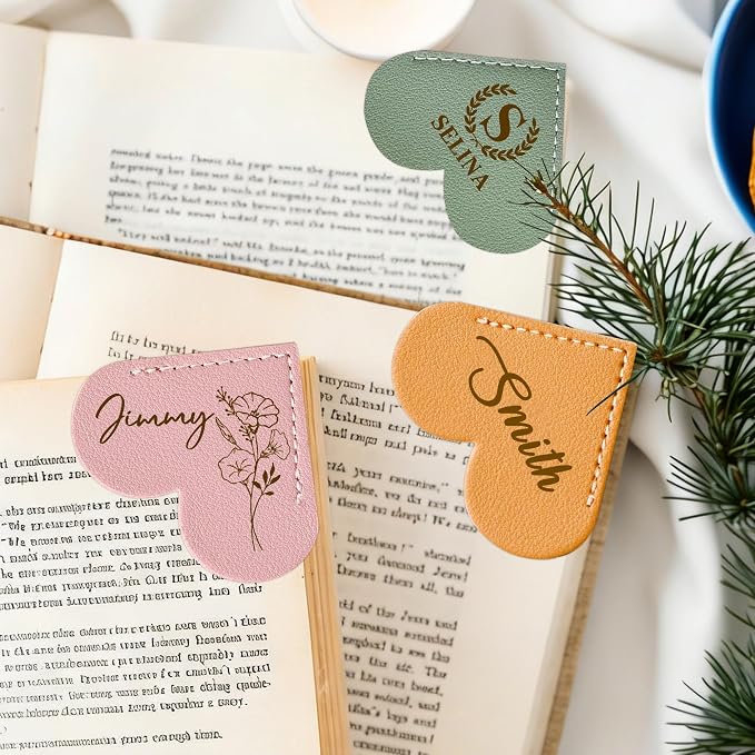 EDSG Personalized Leather Heart Bookmark, Corner Bookmark Book Marks Clip with Birth Flower & Name, Bookmarks for Women Men, Reading, Teachers, Birthday, Graduation Christmas(Brown-Heart)