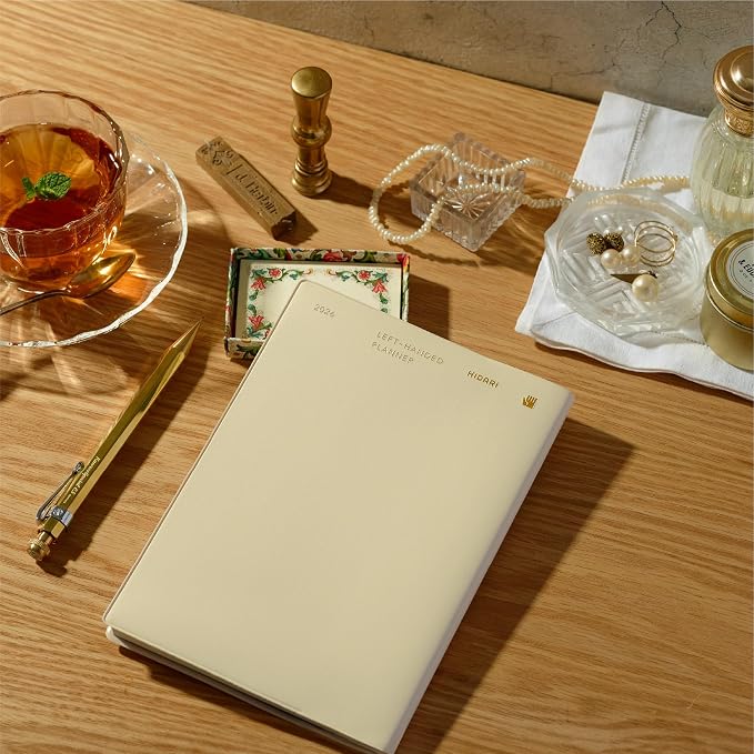 HIDARI Left-handed planner 2026 Japan edition, monthly and weekly, Jan 2026-March 2027, 5×7" (Ivory)