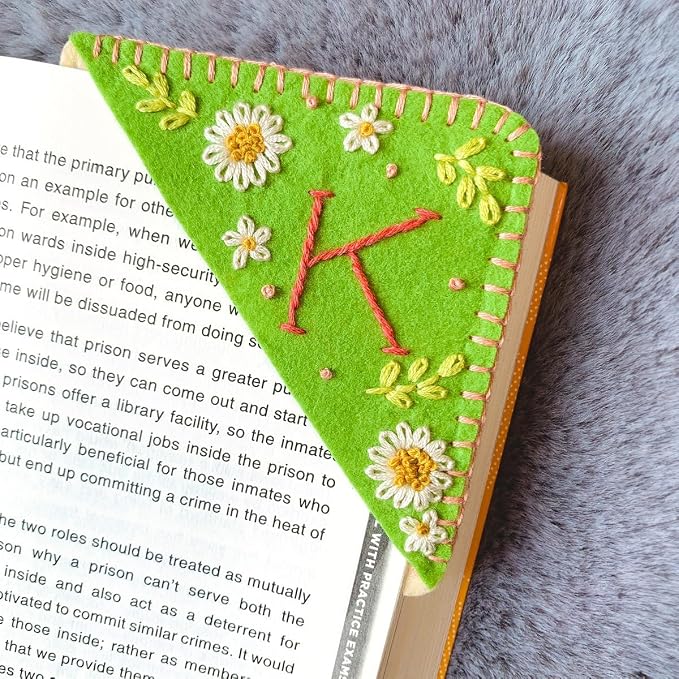 Personalized Hand Embroidered Corner Bookmark, Bookmarks for Women, Personalized Bookmark for Book Lovers, Cute Flower Book Mark by HNQCPCVU (K, Green)