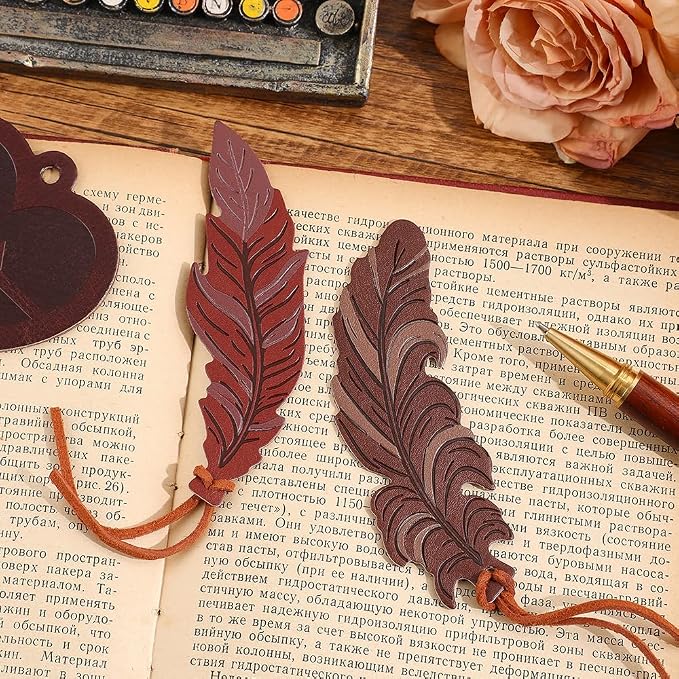 icceemee 4pcs Leather Feather Bookmarks with Bookmarks for Women, Writers, Readers Durable Book Markers Book Accessories Unique Gifts for Men, Women