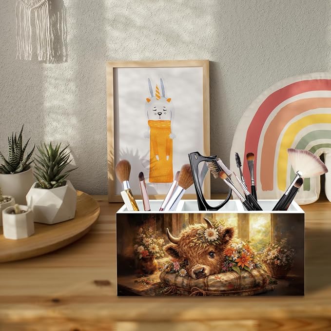 Rustic Wildflower Highland Cow Pen Holder for Desk, Highland Cow Gifts for Women Pencil Organizer, Cottagecore Farm Heifer Wooden Box Sign Desk Decor for Home Office Decoration
