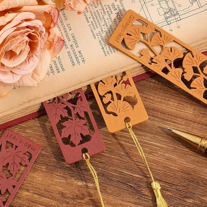 icceemee 2pcs Wooden Bookmarks with Red Maple & Ginkgo Foliage Design - Autumn Themed Book Markers for Women, Men, Readers - Unique Gift for Book Lovers