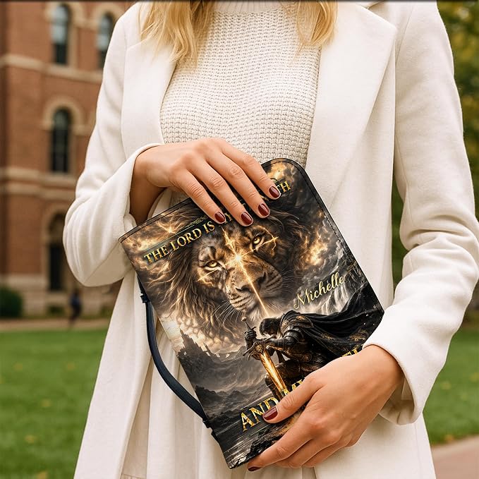 Personalized Man of God Bible Cover for Men, Christian PU Leather Bible Case with Handle Zipper, God Says I Am Warrior Scripture Bible Holder, Religious Gift for Men (The Lord id My Strength)