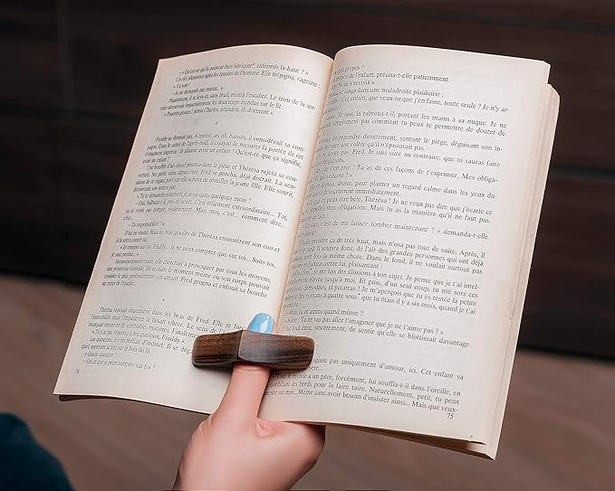 TILISMA Book Page Holder – Handmade Natural Walnut Thumb Bookmark - Novel Reading Accessories Gifts for Readers, Book Lovers Gifts, Bookworm Gift, Literary Gift - Reading Accessories (Large - 0.94")