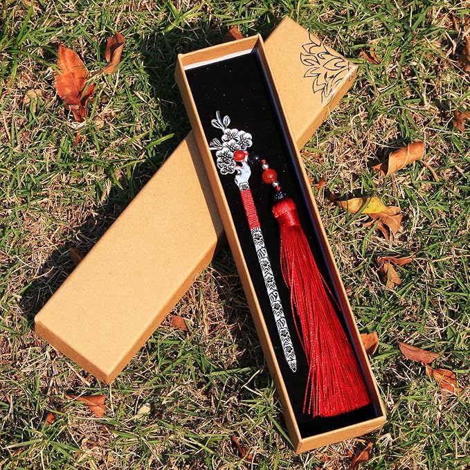 Chinese Metal Bookmarks with Tassel, Vintage Bookmark Unique Classical Ancient Chinese Hairpin Bookmark with Handmade Silky Tassel for Book Lovers Unique Gift