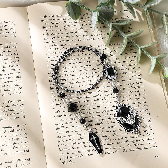 Gothic Halloween Bookmark Gifts - Black Goth Bat Coffin Beaded Bookmarks for Women Men Book Lovers Crystal Bead Chain Page Marks School Office Reading Accessories Bookish Gift for Birthday