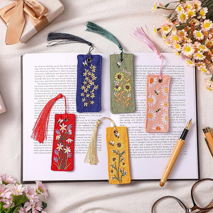 Skyygemm 5 Pcs Floral Embroidered Bookmarks with Tassels for Women Cute Handmade Flower Bookmark Bulk Linen Hand Embroidered Bookmark, Unique Book Lovers Gifts for Women Reading Lovers