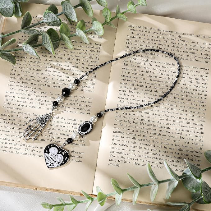 Gothic Skull Bookmark Gifts - Black Halloween Skeleton Beaded Bookmarks for Women Men Book Lovers Crystal Bead Chain Page Marks School Office Reading Accessories Bookish Gift for Birthday