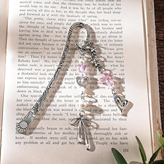 Unique Bow Bookmark Gifts - Charm Pink Aesthetic Book Mark Cute Silver Chain Tassel Metal Page Marker for Reading Women Girls Readers Students Teachers School Supplies Birthday Valentines