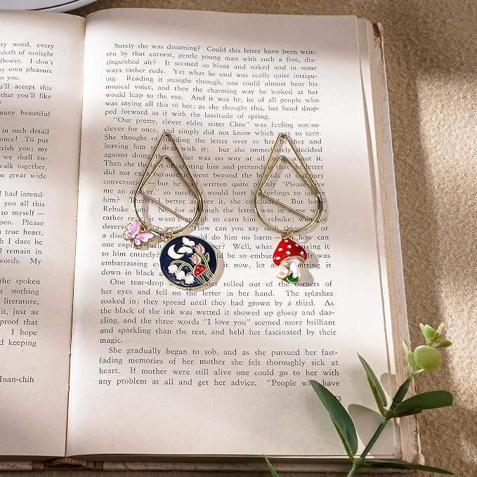 Fantasy Mushroom Bookmark Gifts - 2 PCs Cute Butterfly Flower Bookmarks Reading Reader Unique Gold Paper Clips Book Marks for Women Men Student Teacher Girls Boys Kids Retirement Birthday