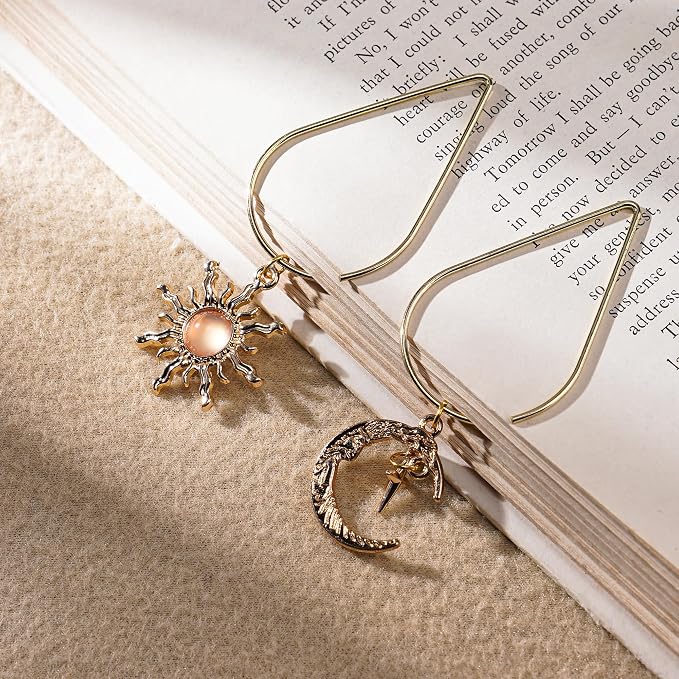 Celestial Tarot Moon Bookmark - 2 PCs Fantasy Sun Star Gold Bookmarks Reading Reader Bookish Paperclips Book Mark Astrology Lovers Romance Witchy Mystical Literature Fans Birthday Gifts