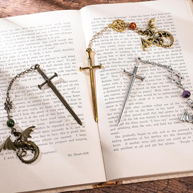 Fantasy Dragon Sward Bookmark - Cool Fourth Wing Page Marker Novel Fans Book Lovers Aesthetic Vintage Tassel Metal Pendant Antique Gold Bookmarks Inspirational Gift Reading Reader Men Boys