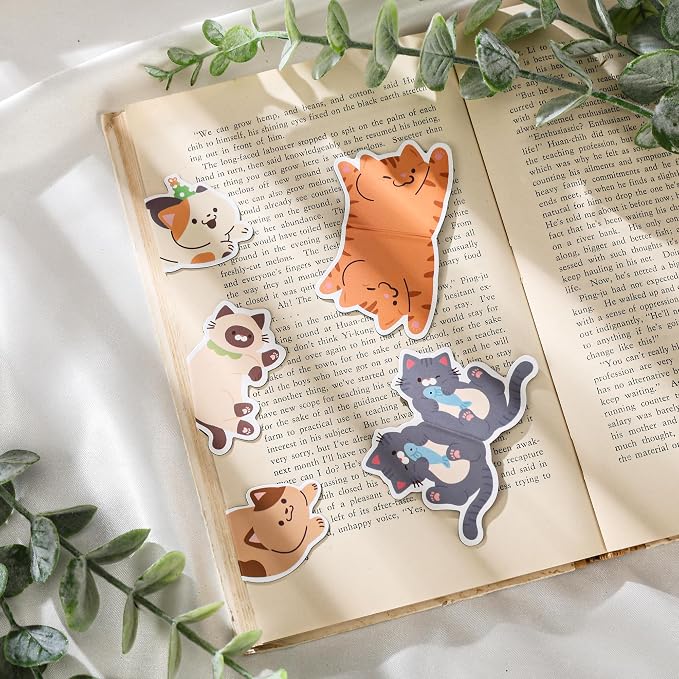 Cats Magnetic Bookmarks Gifts - 8 Pcs Cute Pet Animals Bookmark for Women Book Lovers Students Funny Page Clips School Office Reading Accessories Bookworms Gift for Birthday Christmas