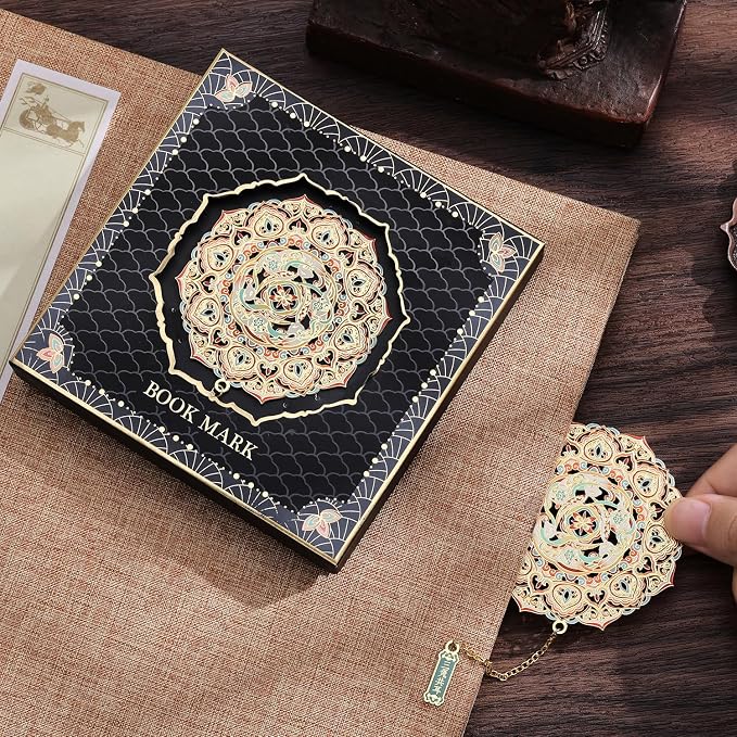 Elegant Dunhuang Metal Bookmark Gift Set, Luxury Bookmark with Pendant, Beautiful Three-Rabbits Gift Box for Book Lovers, Women and Teenage Readers