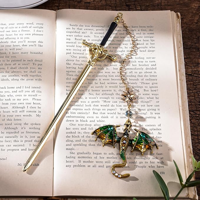 Fantasy Dragon Sward Bookmark - Cool Fourth Wing Page Marker Unique Personalized Tassel Metal Pendant Antique Gold Green Bookmarks Reading Gift Men Birthday Teacher Friend Thank Christmas